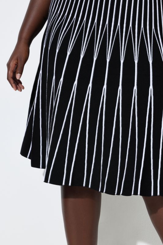 Pleated Contrast Color Knit Skirt