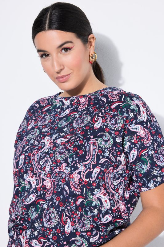 Тениска с пейзли принт