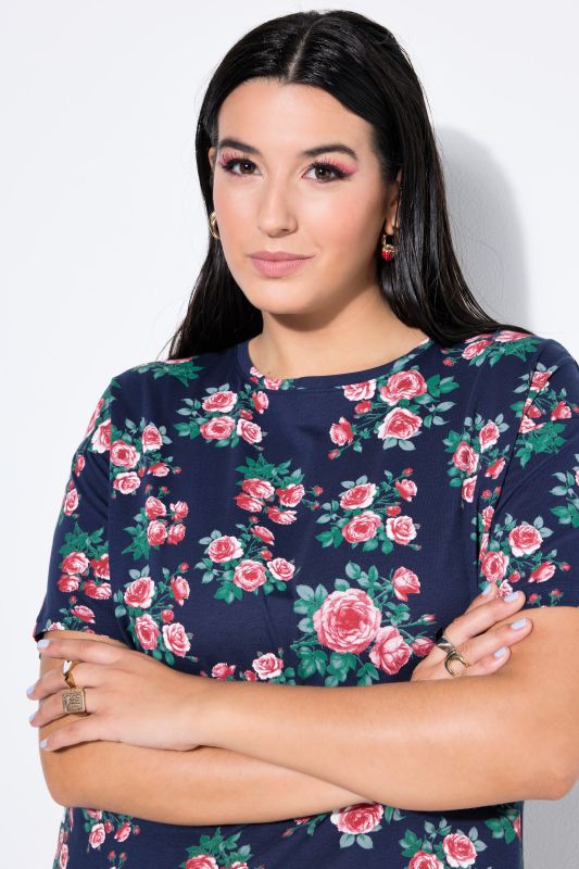 Тениска с принт на рози