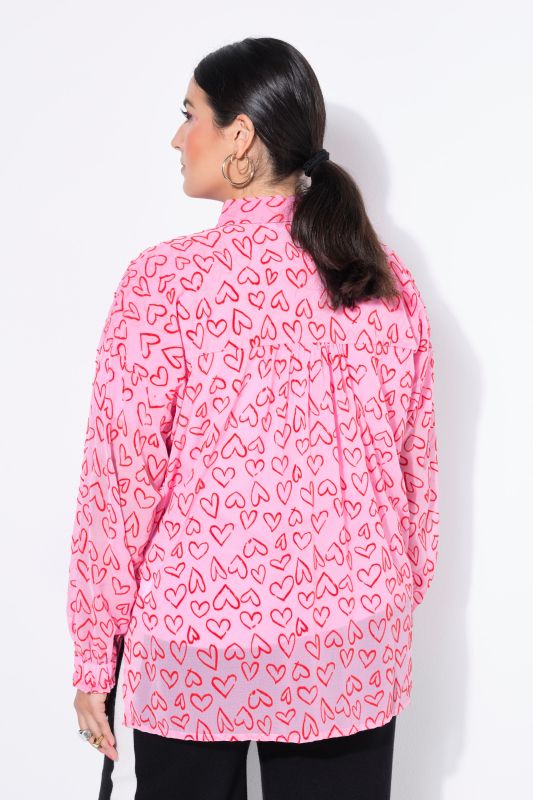 Риза със сърца