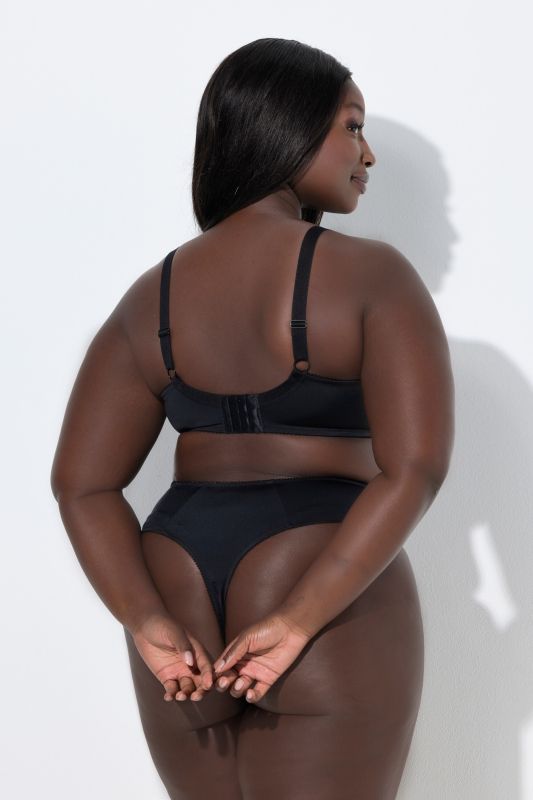 Scalloped Lace Underwire Bra