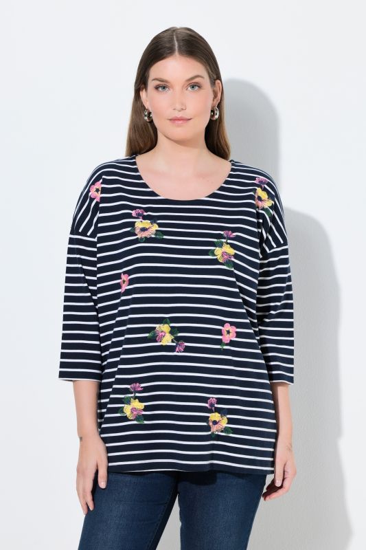 Тениска с райета и бродерия