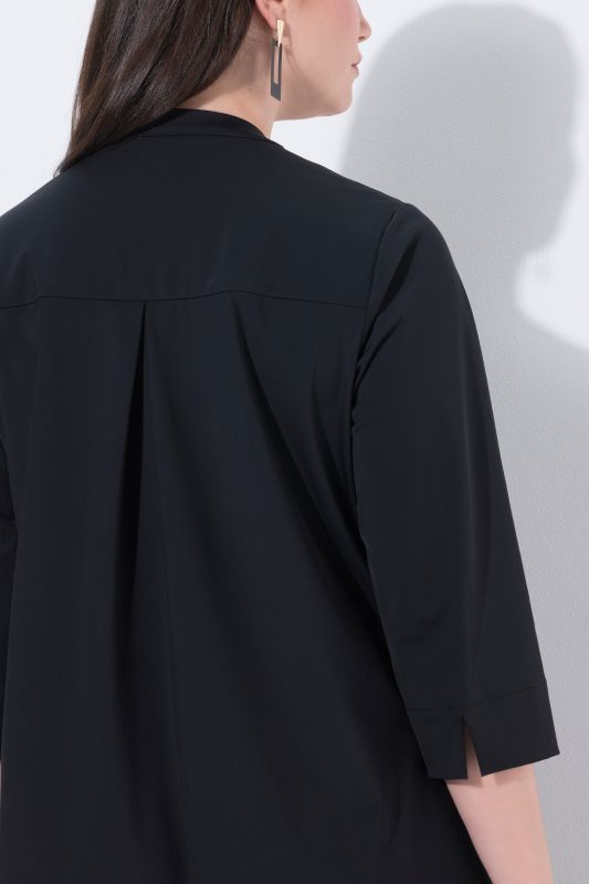 Рокля с класическа визия