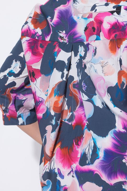 Рокля от лиосел с цветя