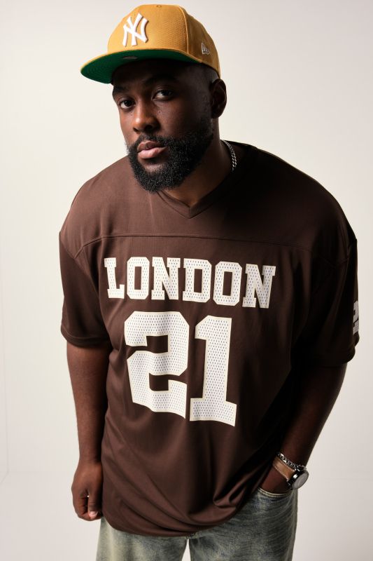 Тениска с надпис STHUGE