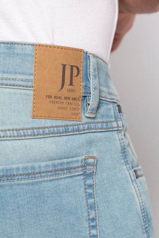 Дънки с избелял ефект