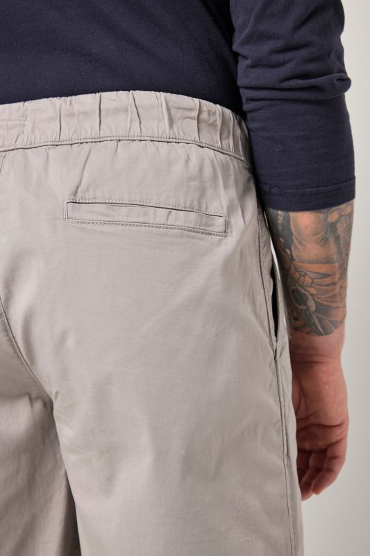 Slip-on Bermuda shorts