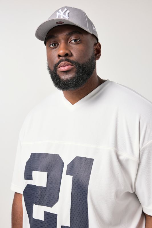 Тениска с V- образно деколте