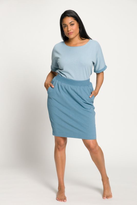 Уютна плетена пола с ластик на талията