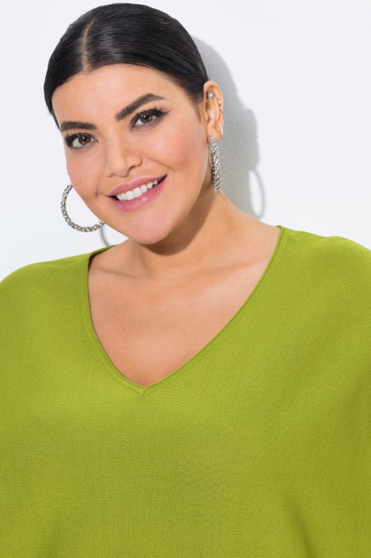 Oversized 3/4 Sleeve V-Neck Sweater