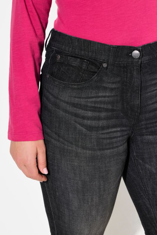 Дънки с прани акценти