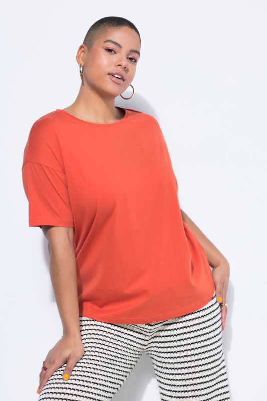 Round Neck Short Sleeve Relaxed Fit Cotton Tee