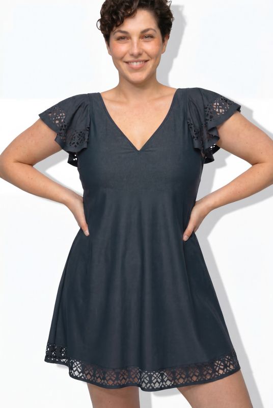 Рокля за плуване с лазерно изрязани акценти