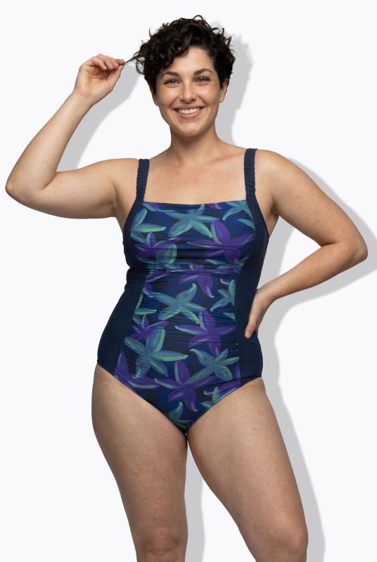 Бански с принт на цветя