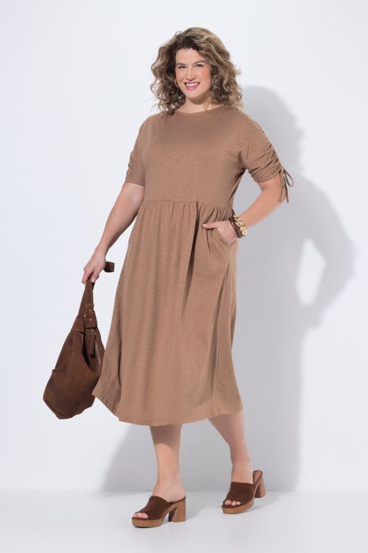 Рокля с еластична талия