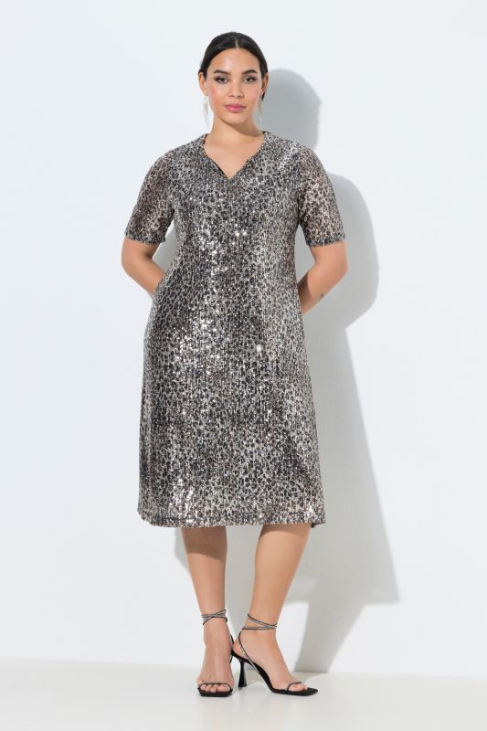 Рокля с леопардов принт и пайети