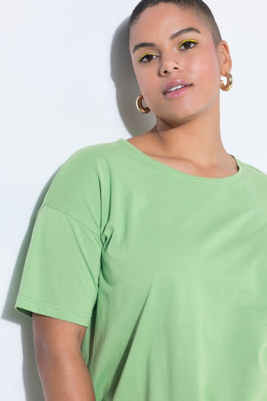 Round Neck Short Sleeve Relaxed Fit Cotton Tee