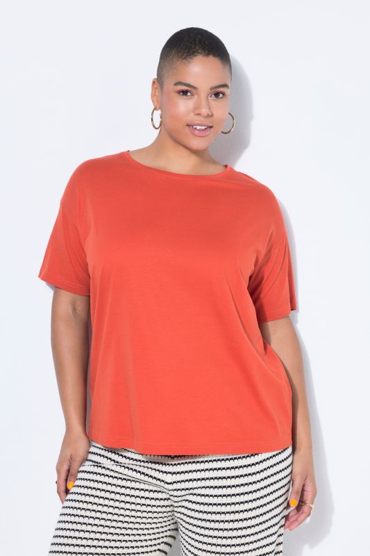 Round Neck Short Sleeve Relaxed Fit Cotton Tee