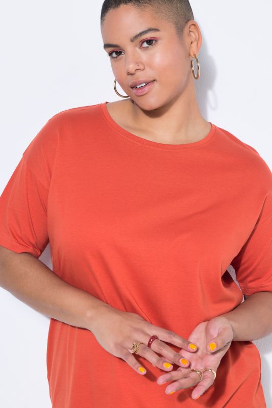 Round Neck Short Sleeve Relaxed Fit Cotton Tee