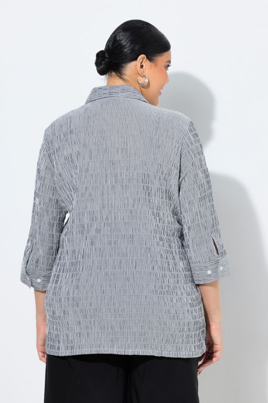 Еластична риза с предни копчета и релефни райета