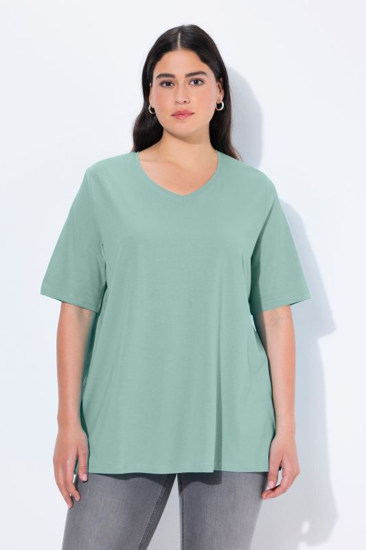 Essential V-Neck Stretch Tee