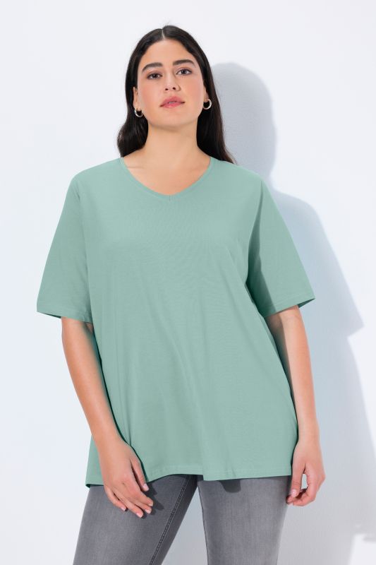Essential V-Neck Stretch Tee