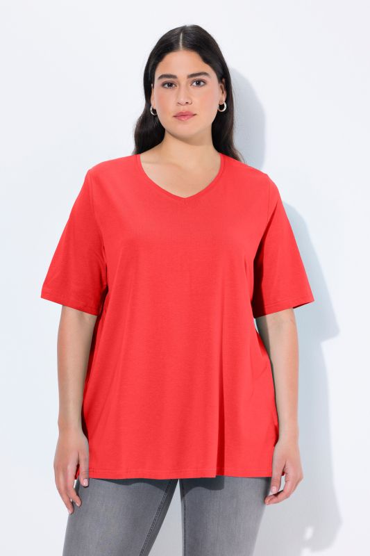 Essential V-Neck Stretch Tee