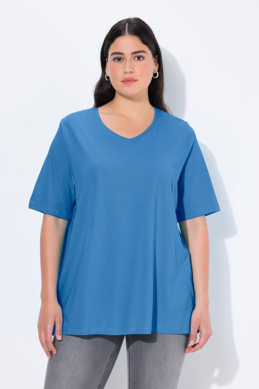 Essential V-Neck Stretch Tee