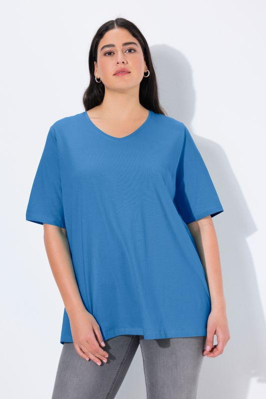 Essential V-Neck Stretch Tee