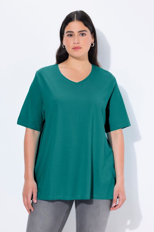 Essential V-Neck Stretch Tee