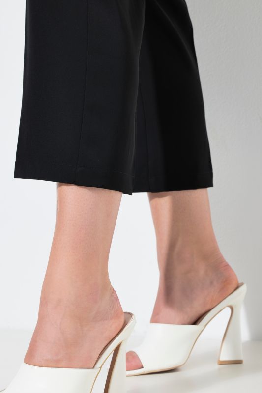 Панталон с прав силует