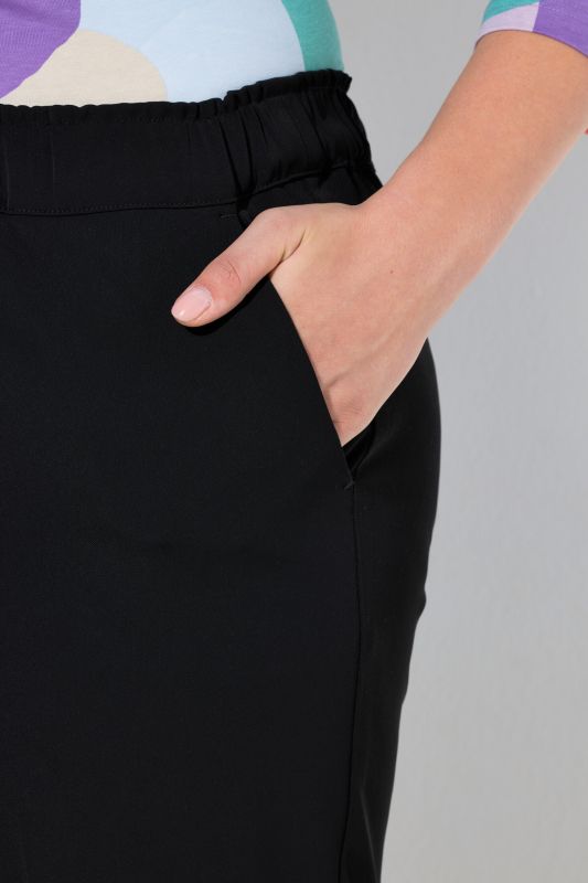 Панталон с прав силует