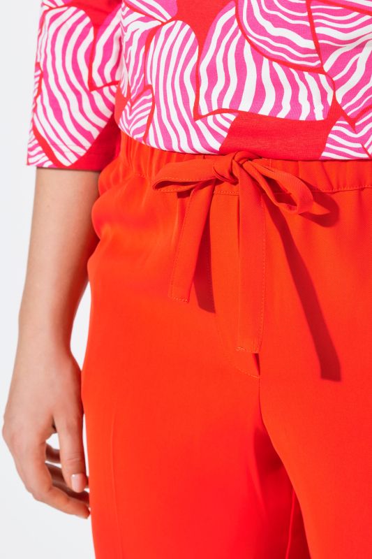 Панталон с прав силует