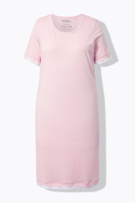 Нощница с дантелен мотив