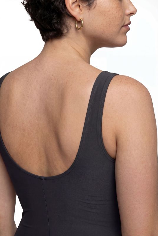 Бански с ринг за акцент