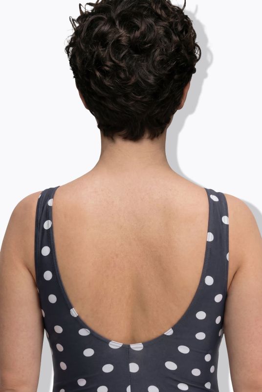 Бански с принт на точки