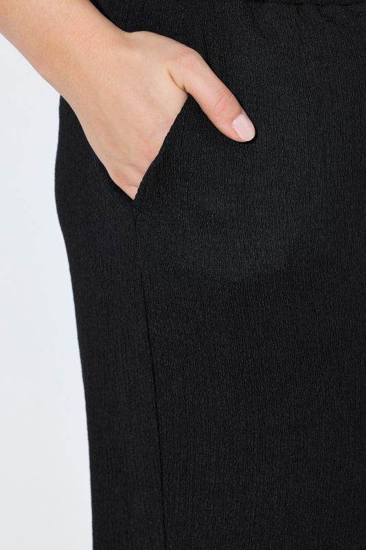 Lightly Textured Wide Leg Pants