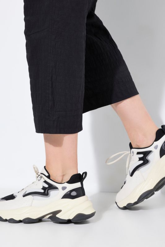 Textured Elastic Waist Cropped Pants