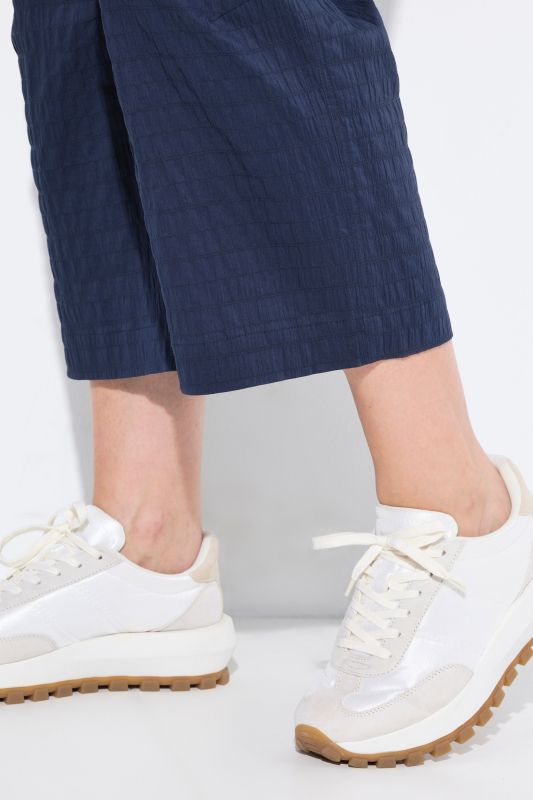 Textured Elastic Waist Cropped Pants