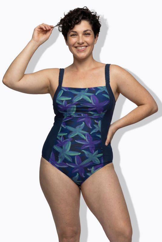 Бански с принт на цветя