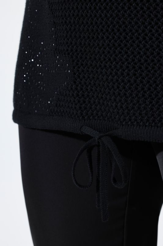 Пуловер с пайети и флорални мотиви