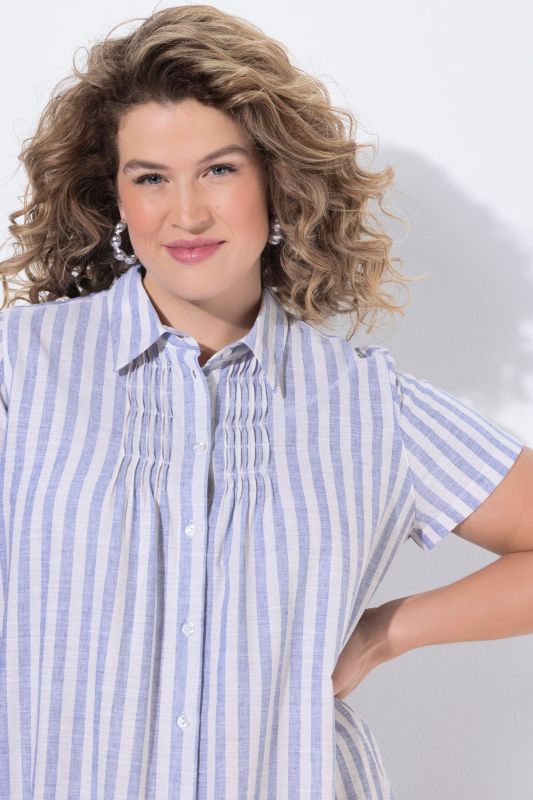 Рокля с раиран принт