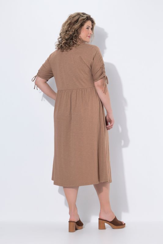 Рокля с еластична талия