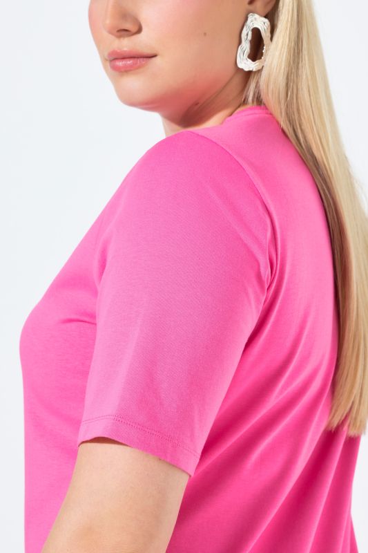 Тениска едноцветна с изчистена визия