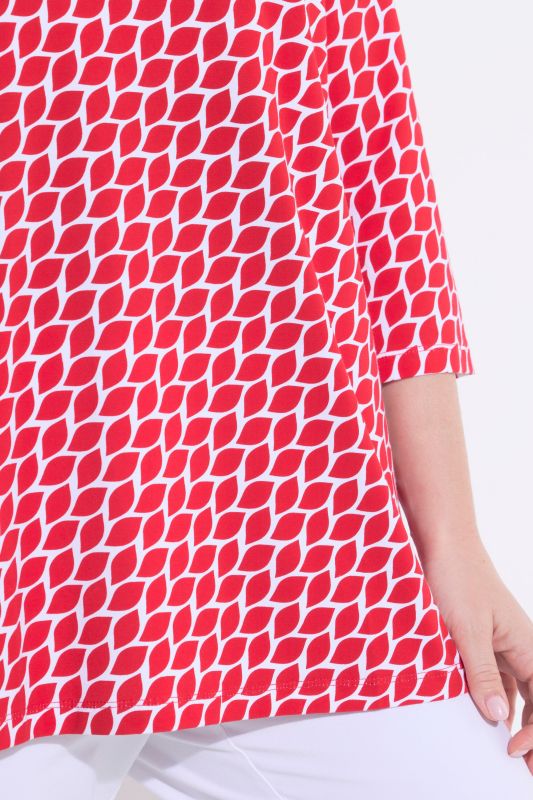 Тениска с графични листа