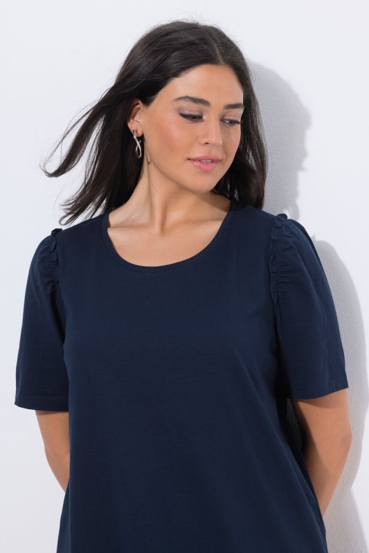 Тениска с акцент на раменете