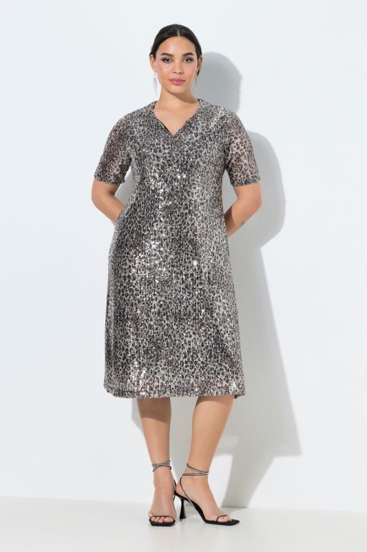 Рокля с леопардов принт и пайети