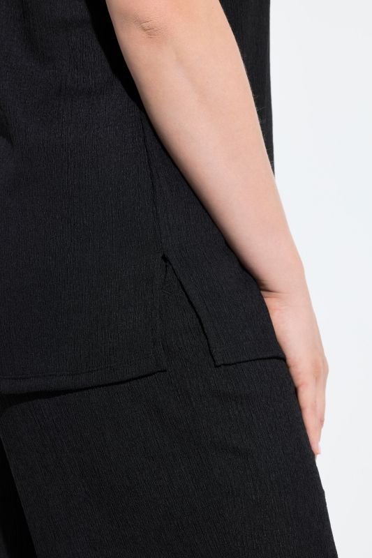 Тениска с изправена яка