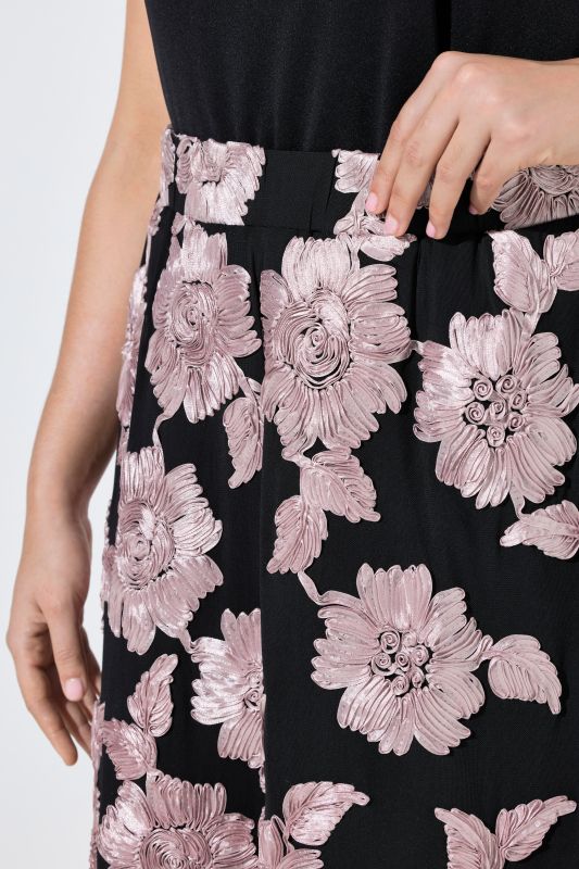 Shimmering Floral Applique Elastic Waist Skirt