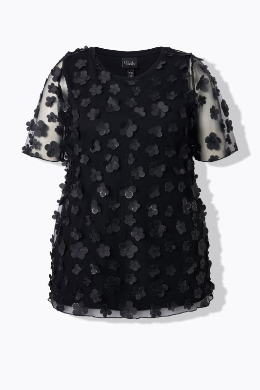 Тениска с мрежест акцент и 3D цветя